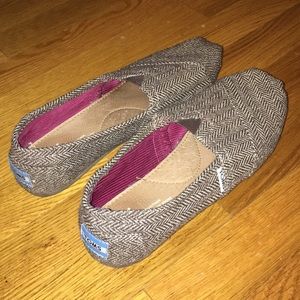 Toms Size 7 brown with sparkle